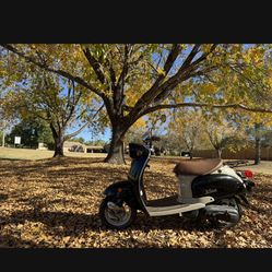 Classic 2002 Yamaha Vino 49cc $1100 OBO (4k miles)