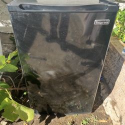 Mini fridge