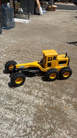 Tonka classic road grader