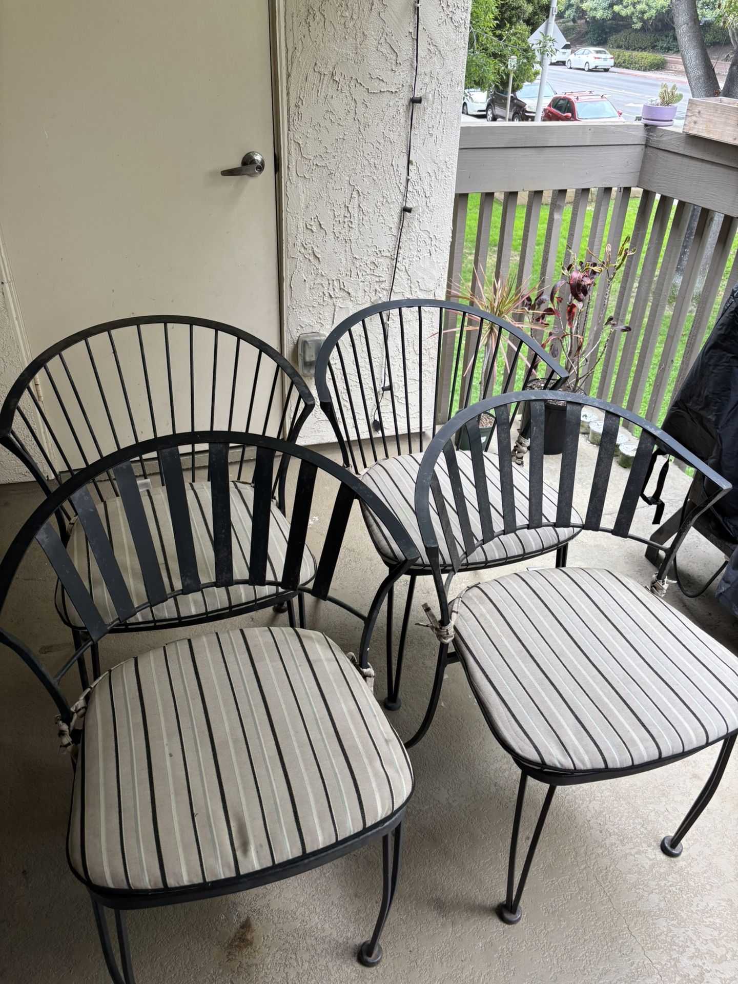 Outdoor Metal Patio Chairs Set Of 4 Pickup This Weekend
