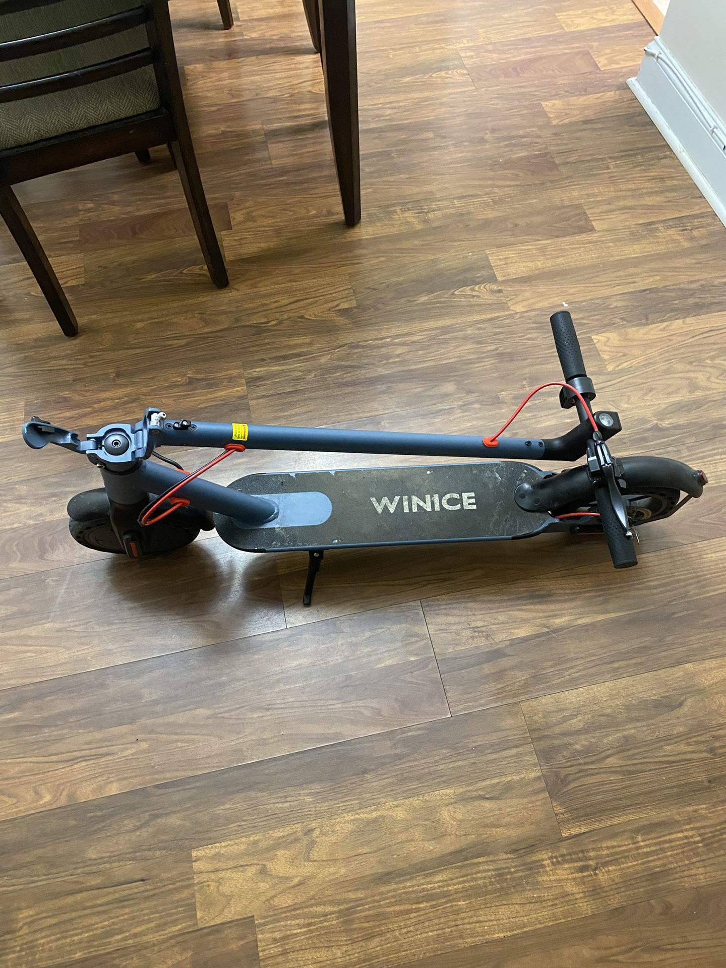 Winice Electric Scooter And Charger