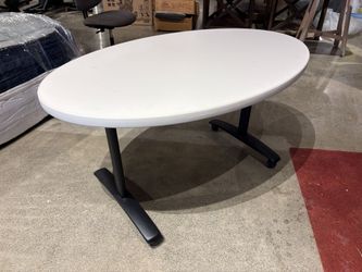 STEELCASE Convene Oval Rolling Conference Table