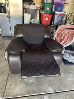 Reclining sofa
