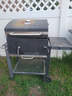 Charcoal grill
