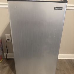 Magic Chef Mini Fridge