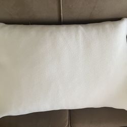 Feel the Fluff Adjustable Pillow. Neck Pain Relief 