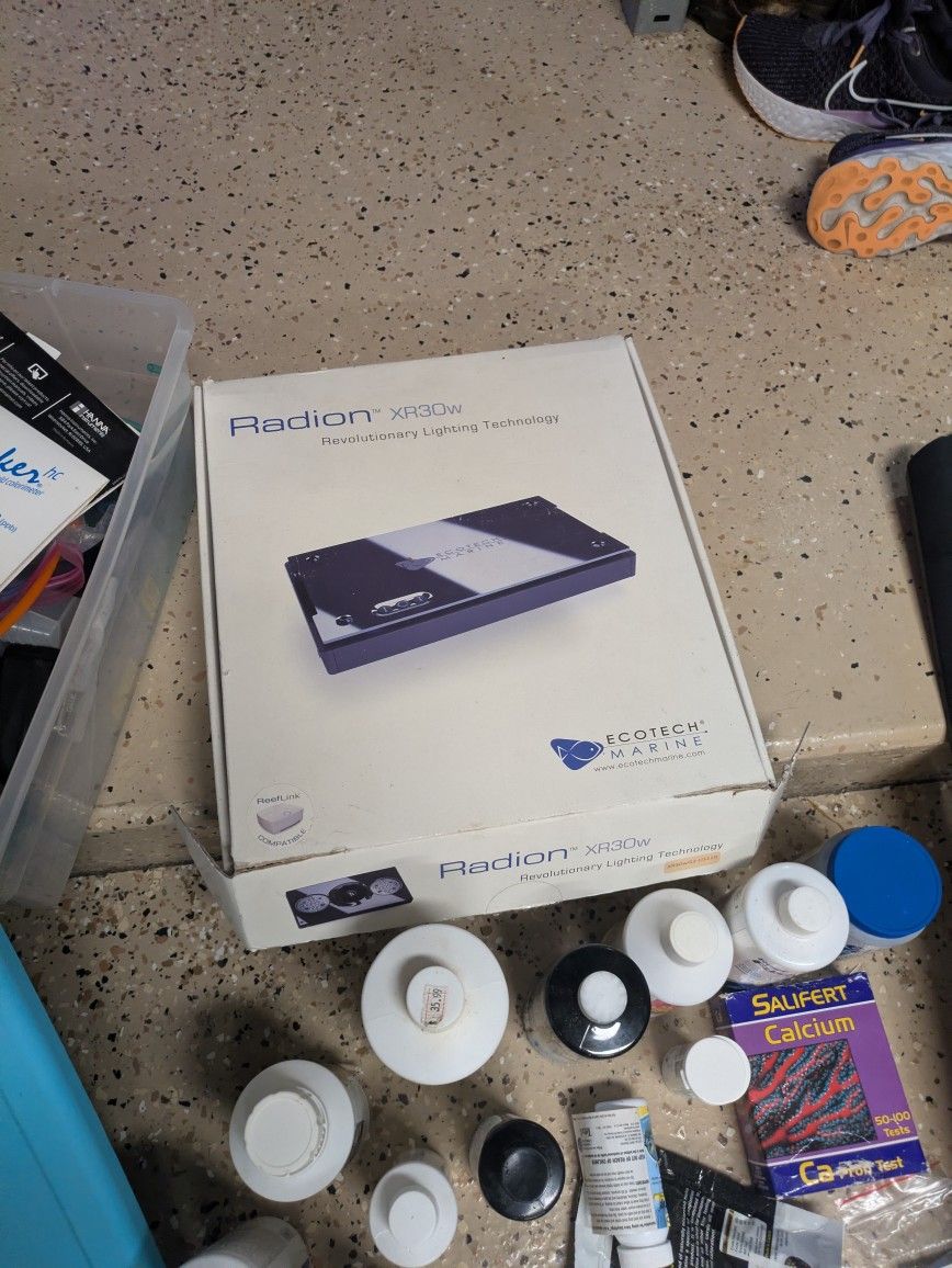 Miscellaneous Salt Water Fish Tank Stuff