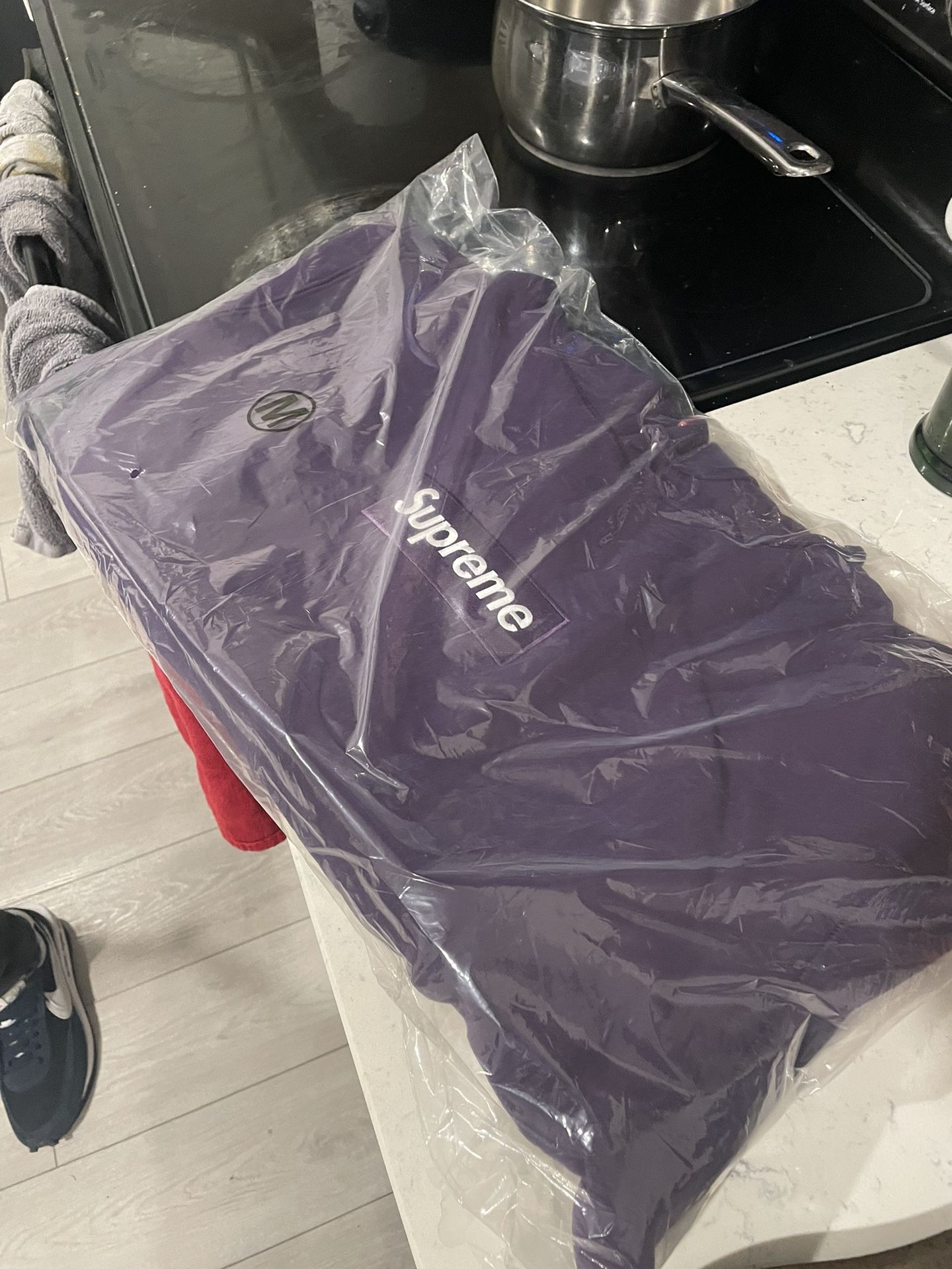 Supreme Box Logo Size M