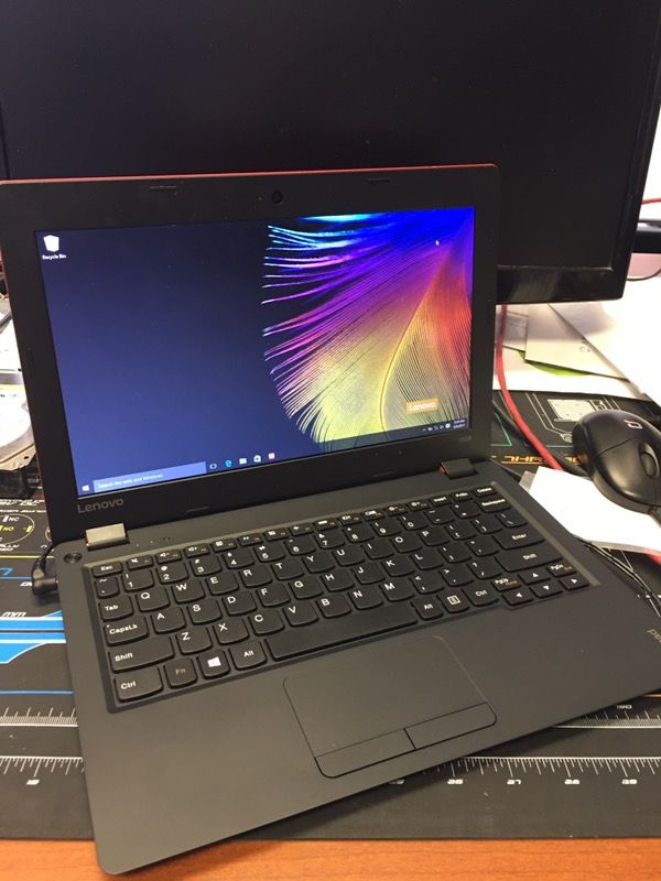 Like new Lenovo Laptop (with remaining warranty)