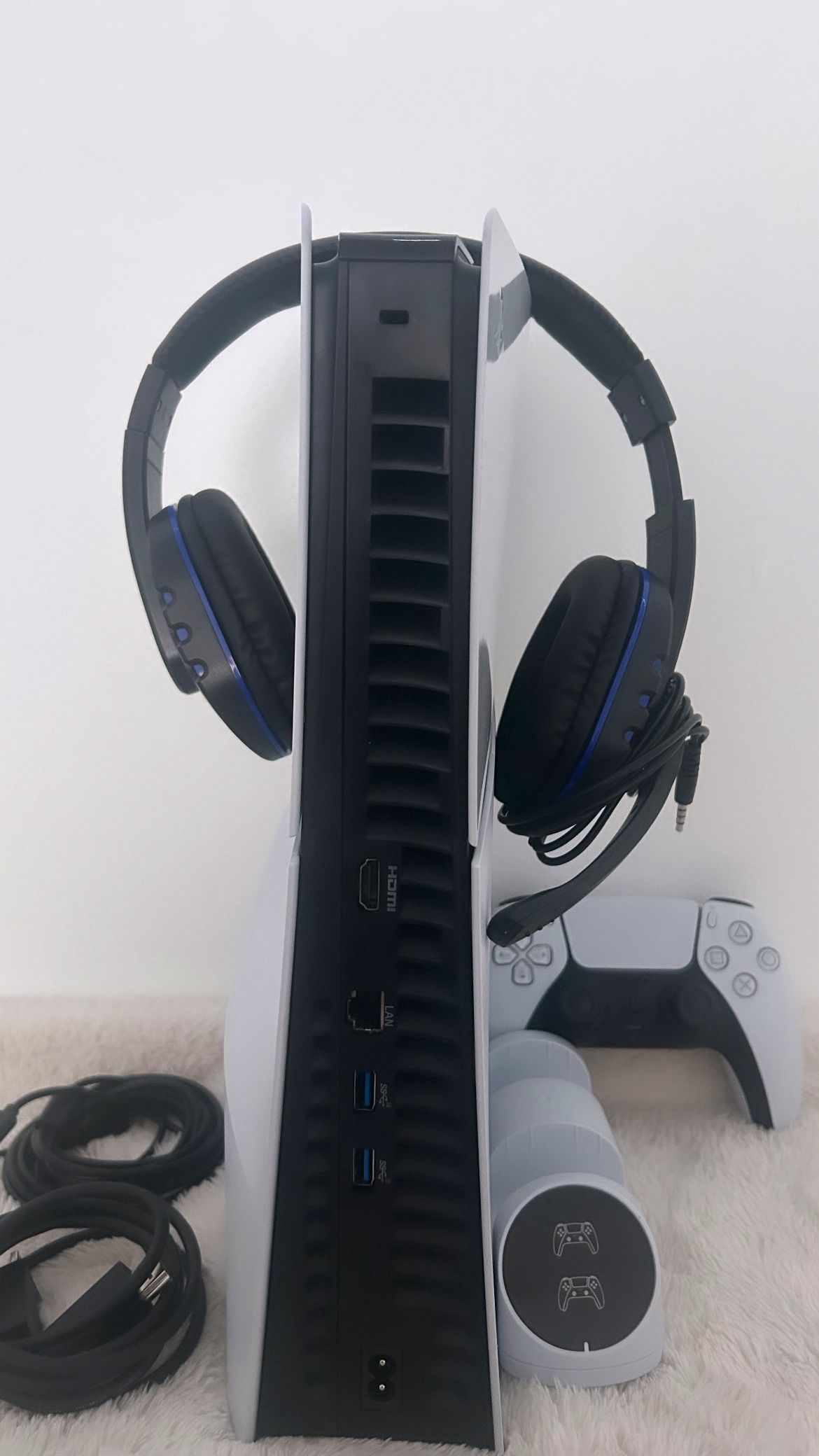 PS5 Disc Console – Hardly Used, Includes Controller & Cables