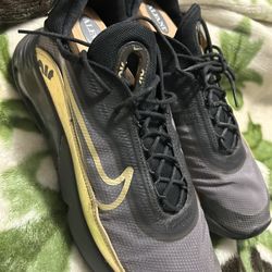 Nike Air Max 2090 Black Metallic Gold Men’s Size 11 Athletic Shoes 