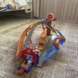 Rescue Road Raceway- Cars The Movie 