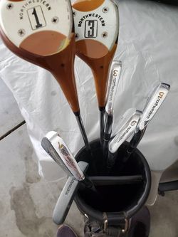 Mens Golf Club Set, Northwestern clubs in Bridgestone bag