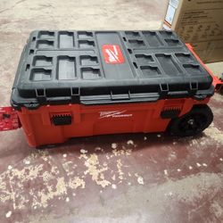 Milwaukee
PACKOUT 38 in. Rolling Modular Tool Chest