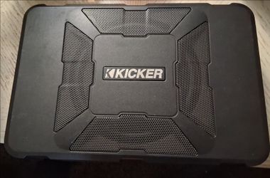 Kicker 8 inch Hideaway Subwoofer