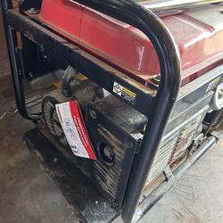 Predator 650 Watt Geberator