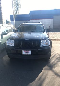 2007 Jeep Grand Cherokee Laredo V8!!!