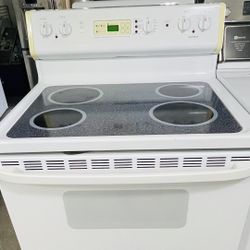 GE Glass Top Stove 