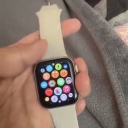 Apple Watch SE 