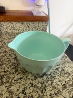Mixing bowl