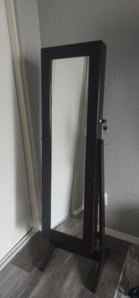 Jewelry Box Stand With Mirror Lock And Key