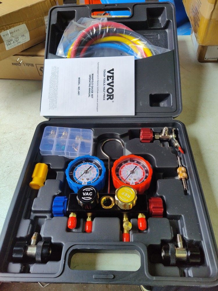 Vevor WZ-J401 AC Manifold Gauge Set With Storage Case