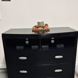 Dresser With Drawers 