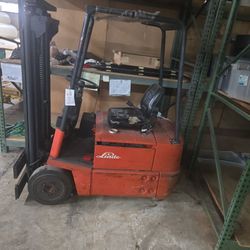Forklift