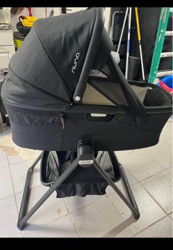 Nuna bassinet