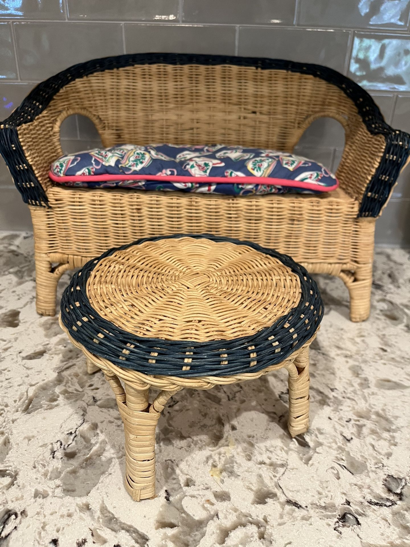 Doll Couch And Table