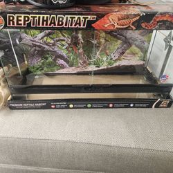 Zoo Med Glass Reptile Terrarium – Cracked wall