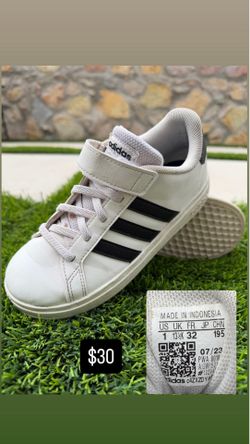 Boys shoes