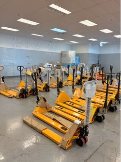 Pallet Jacks / High Lifts / Low Profile
