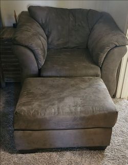 Couch chair with ottoman