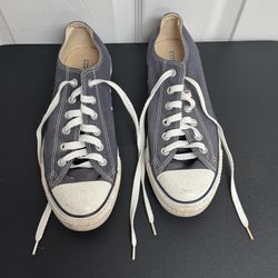 Adult Converse Shoes size men’s 7 women’s 9 just $15 xox