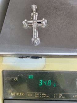Diamond cross