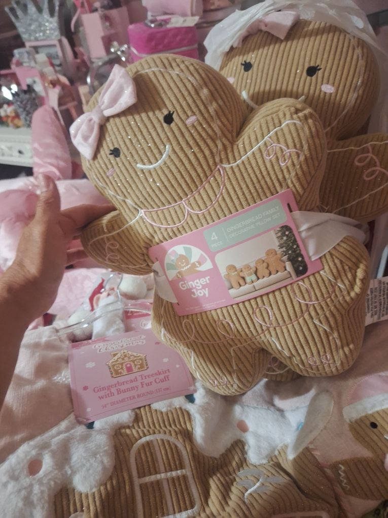 Gingerbread Pillow Set