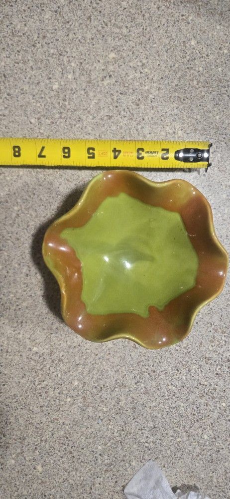 Vtg Mcm Green and Rust Orange Ceramic Ruffled Edge Pedastool Bowl