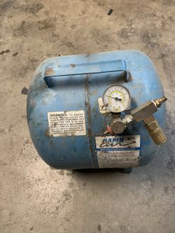 Portable air tank
