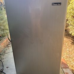 Mini Fridge - Refrigerator 