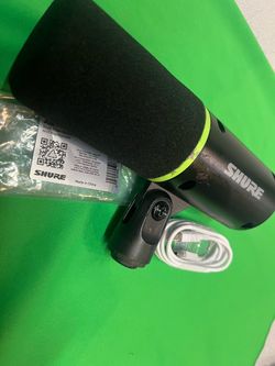 SHURE MV6 dynamic microphone USB PC Mic for Streaming, gaming and more
