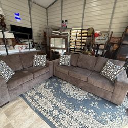 Brown Sofa And Loveseat(like New)