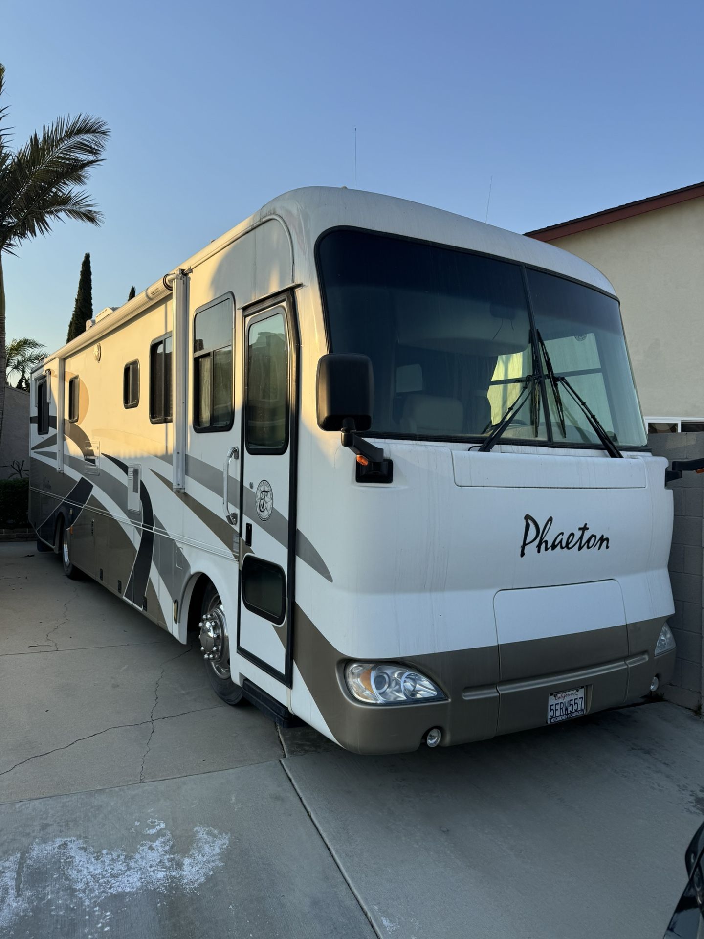 2004 Tiffin Phaeton 35 W RH