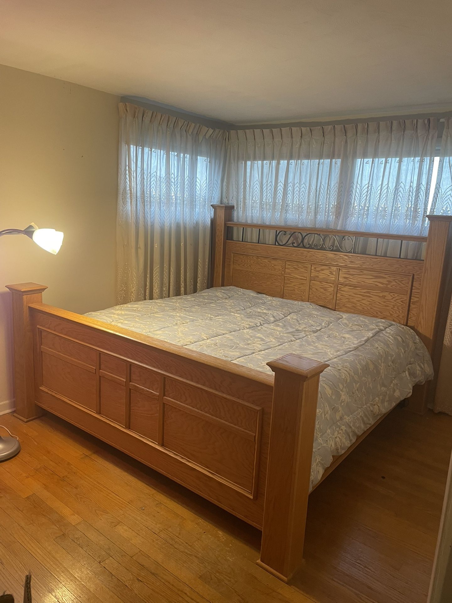 Beautiful King Size Bedroom Set