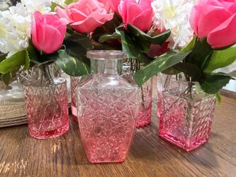 Mini pink Vases