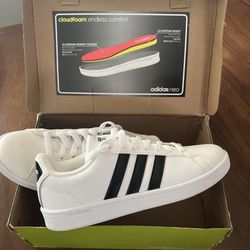Adidas Cloud Foam Size 8.5  White With Black 