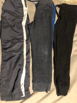 Boys SMAL 6/7 pants FREE
