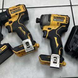 Dewalt ATOMIC 20V MAX Cordless Brushless Compact Drill/Impact 2 Tool Combo Kit with (2) 1.3Ah Batteries, Charger, and Bag 