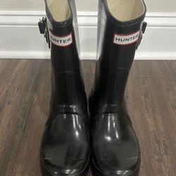 Hunter Women's Original Short Gloss Rain Boot Size US 5M/6F - Black