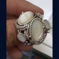 Beautiful sterling silver ring 925 size 7😍♥️